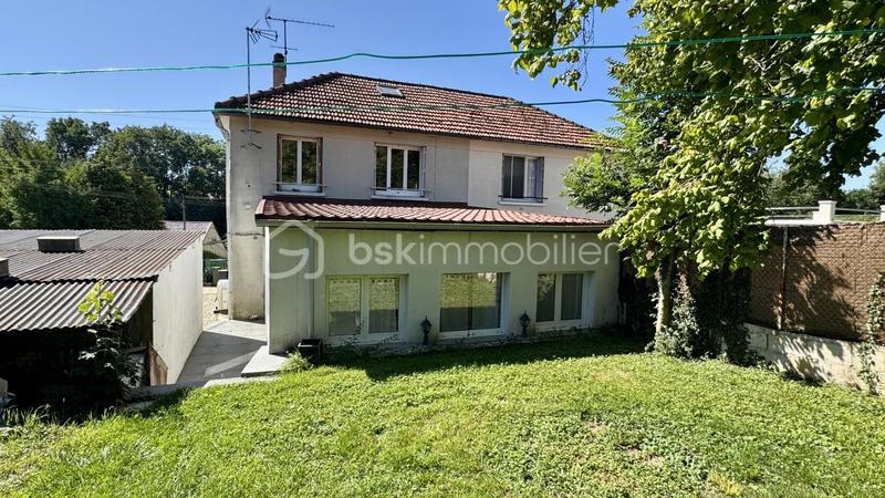 Maison - 105 m² - 6 pièces