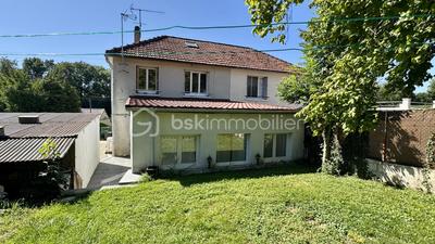 Maison - 105 m² - 6 pièces