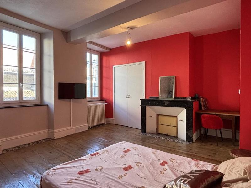 Maison en pierre - 394 m² - 11 pièces