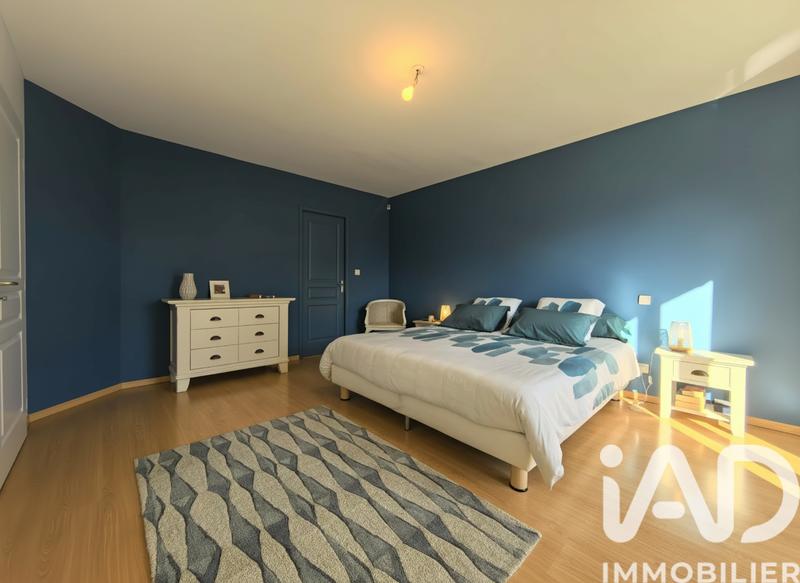 Maison - 224 m² - 8 pièces