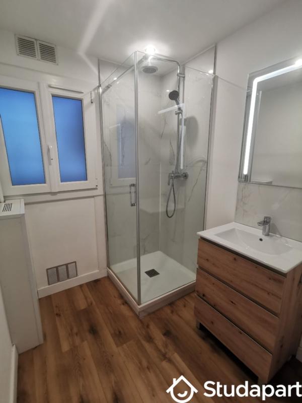 Chambre - 9 m² - 1 pièce