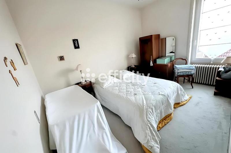 Maison - 215 m² - 8 pièces