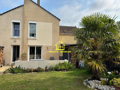 Maison - 93 m² - 5 pièces