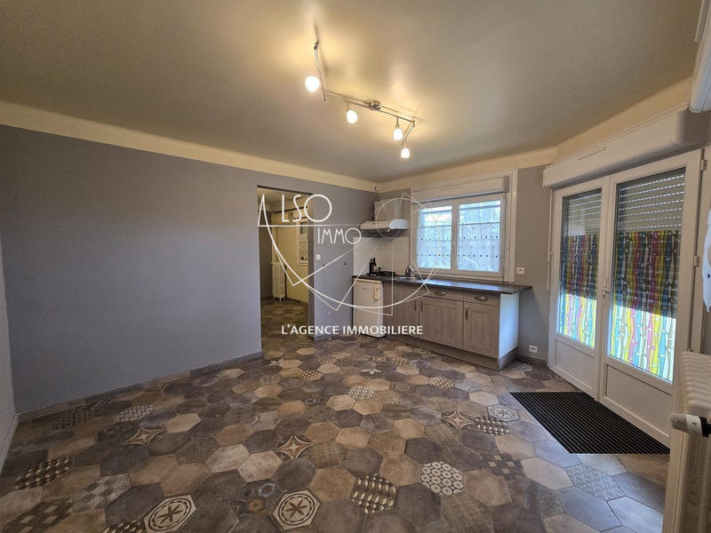 Maison traditionnelle - 185 m² - 6 pièces