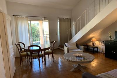 Maison - 220 m² - 7 pièces