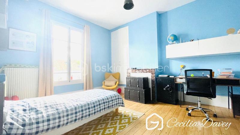 Propriété - 274 m² - 10 pièces