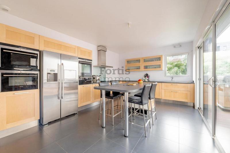 Maison d'architecte - 263 m² - 8 pièces