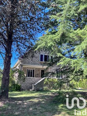 Maison - 230 m² - 10 pièces