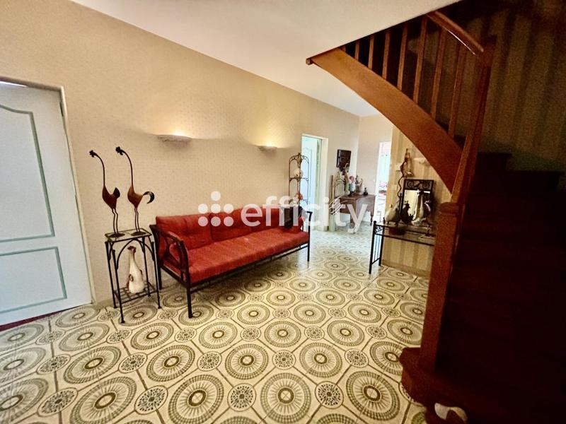 Villa - 340 m² - 15 pièces