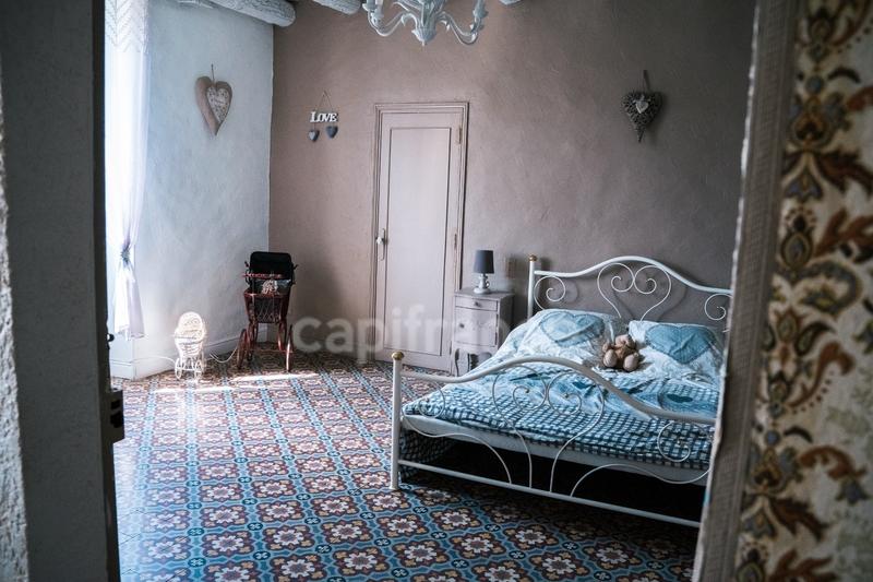 Maison - 329 m² - 11 pièces