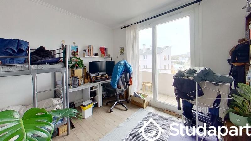 Chambre - 60 m² - 1 pièce