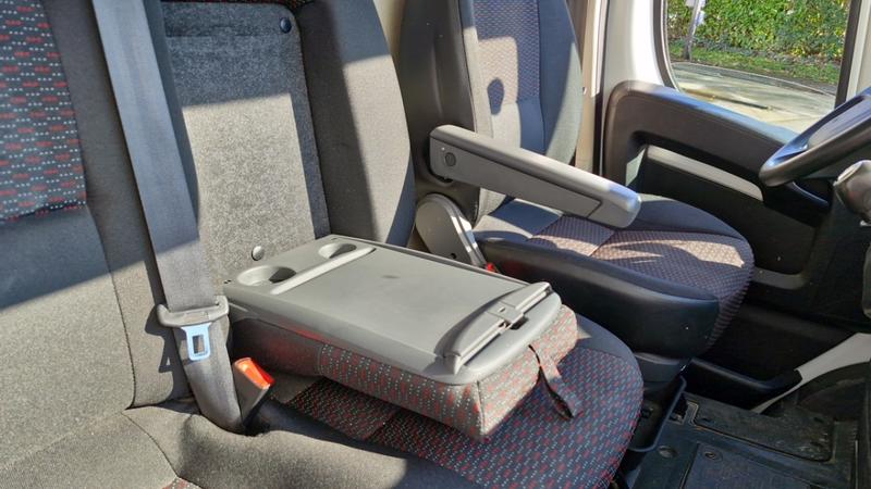 Peugeot Boxer Fourgon Tole 333 L2h2 Bluehdi 140 Ss Asphalt