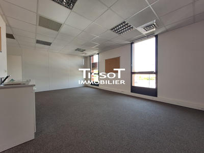 Bureau - 84 m² - 3 pièces