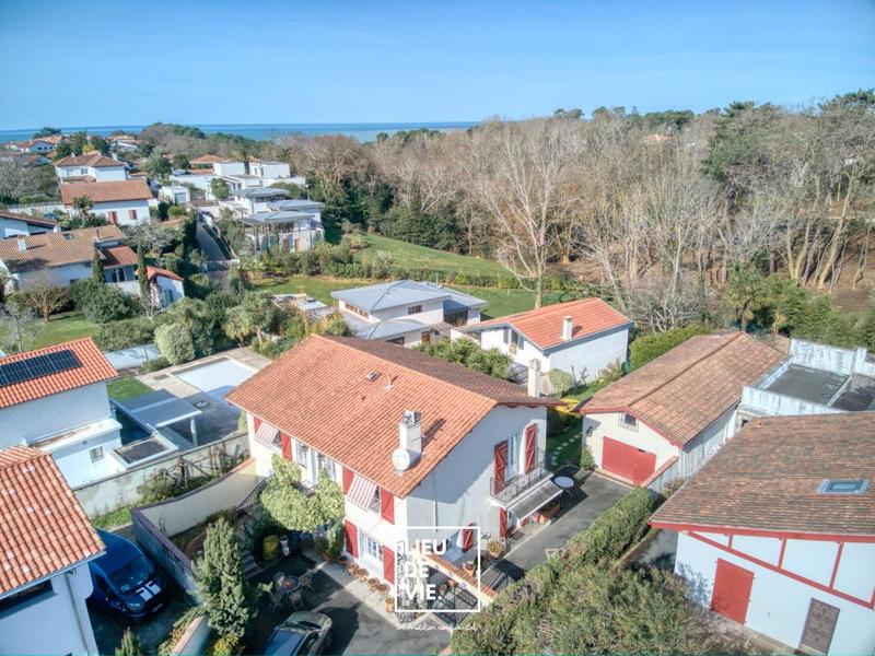 Maison ancienne - 181 m² - 8 pièces