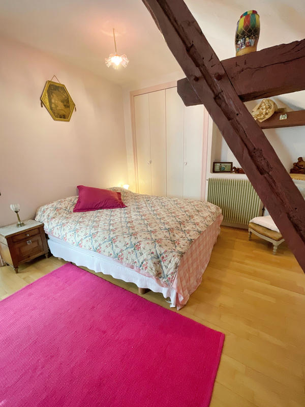 Maison - 260 m² - 9 pièces