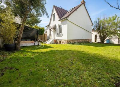 Maison - 101 m² - 5 pièces