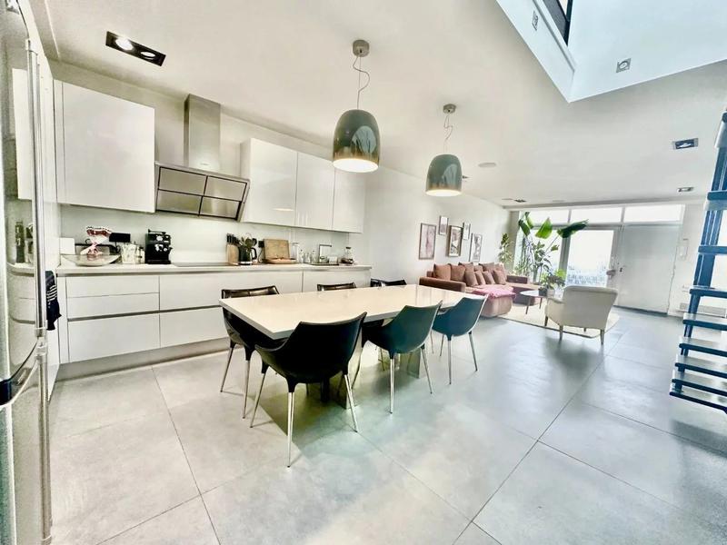 Appartement - 122 m² - 4 pièces