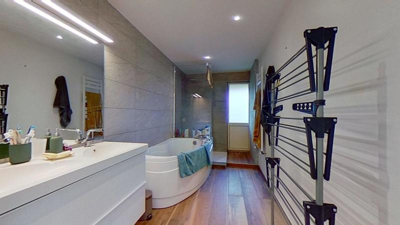 Chambre - 113 m² - 5 pièces