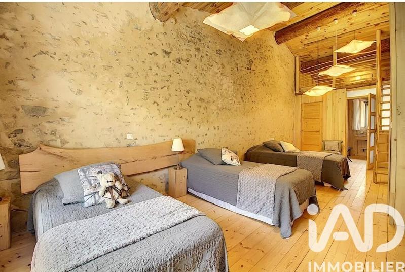 Maison - 500 m² - 12 pièces