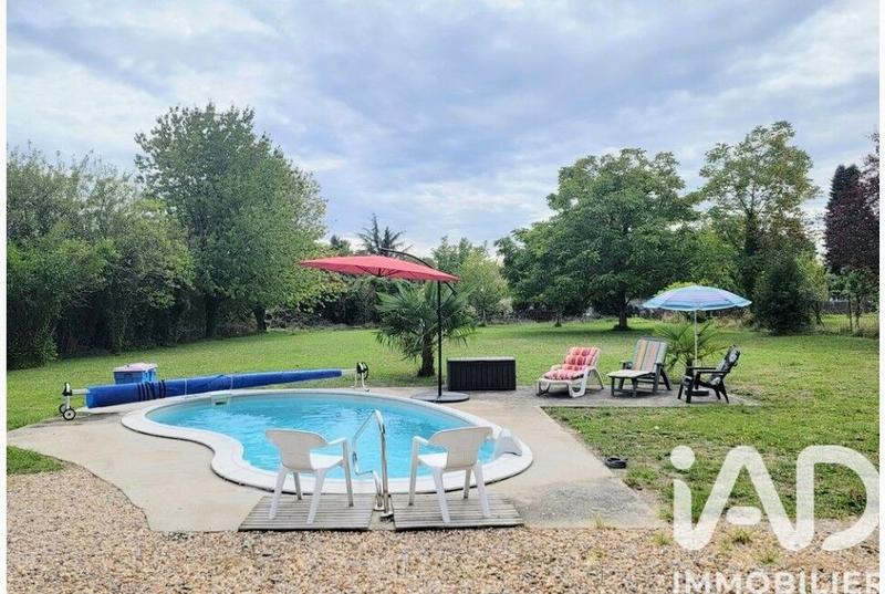 Maison - 243 m² - 8 pièces