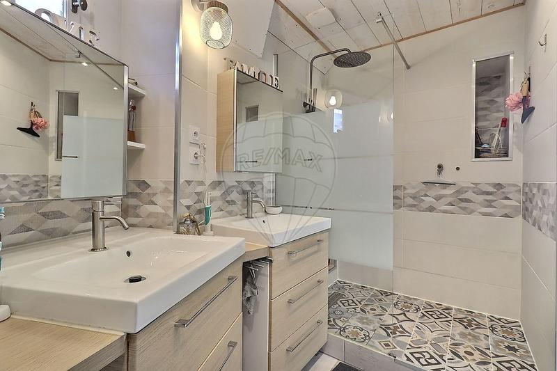 Maison - 162 m² - 6 pièces