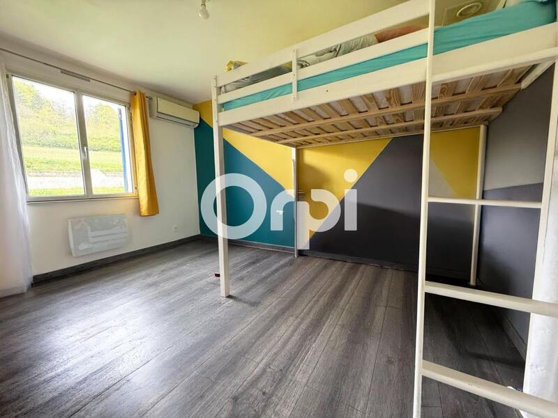 Maison - 90 m² - 5 pièces