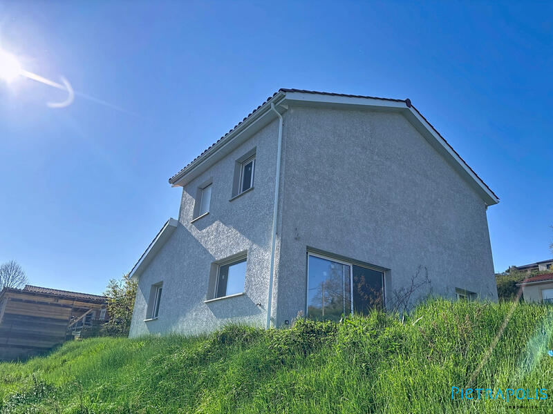 Villa - 102 m² - 5 pièces