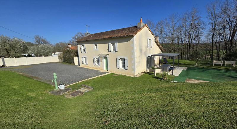 Maison ancienne - 140 m² - 6 pièces