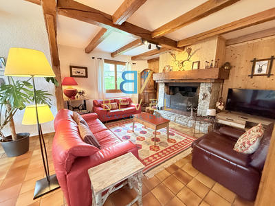 Châlet - 280 m² - 10 pièces