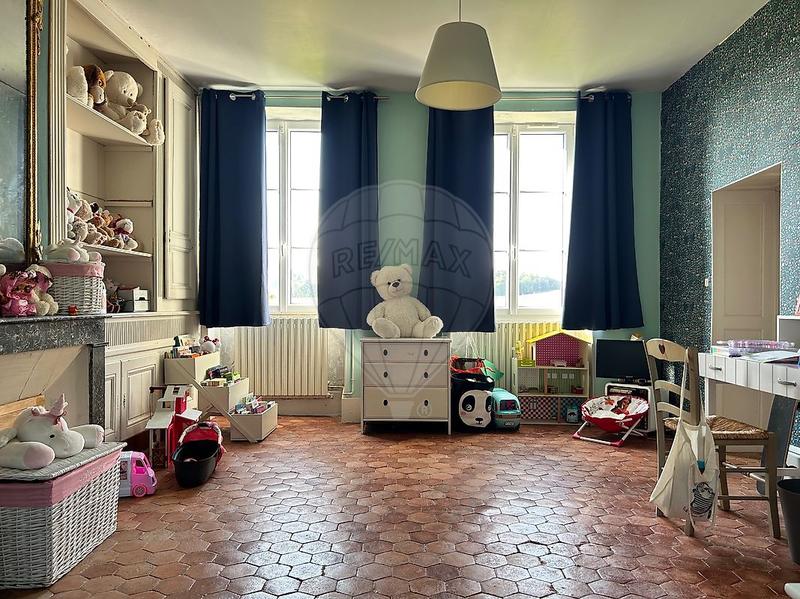 Demeure - 318 m² - 13 pièces