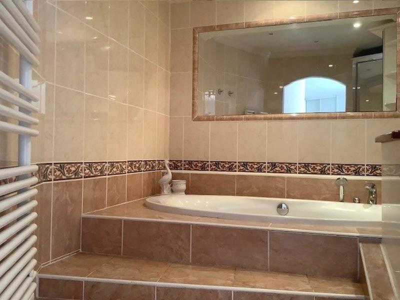 Villa - 165 m² - 8 pièces