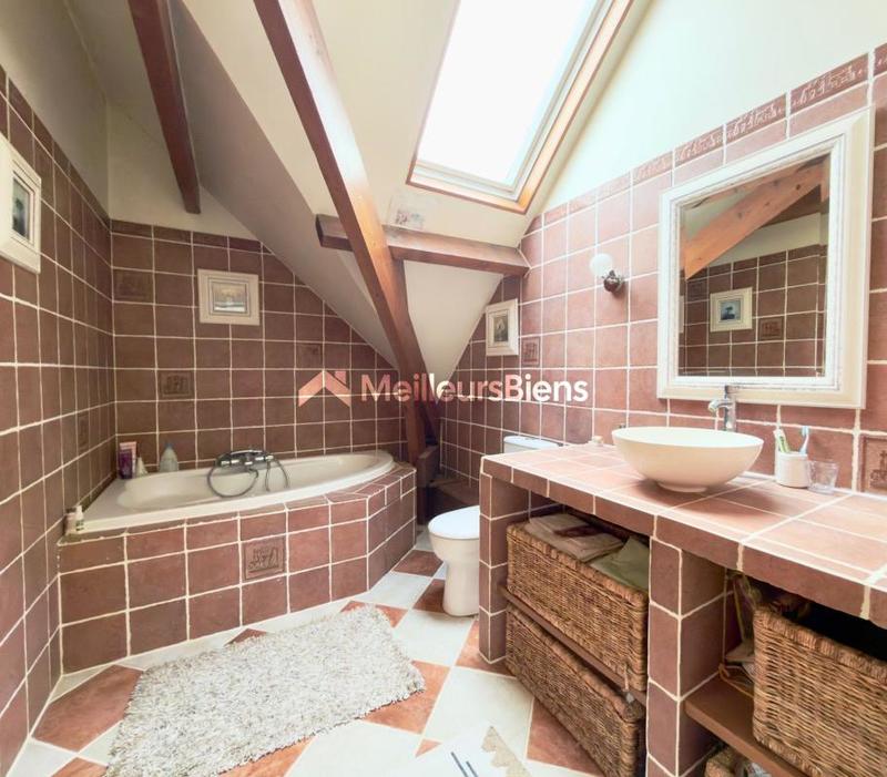 Maison - 144 m² - 7 pièces