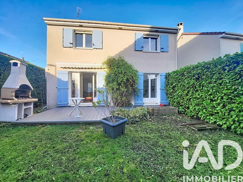 Maison - 98 m² - 5 pièces