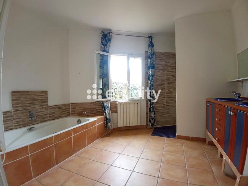 Maison - 153 m² - 4 pièces