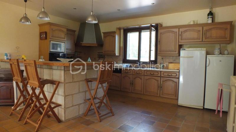 Maison traditionnelle - 219 m² - 10 pièces