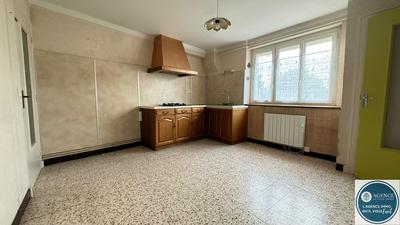 Maison - 94 m² - 4 pièces