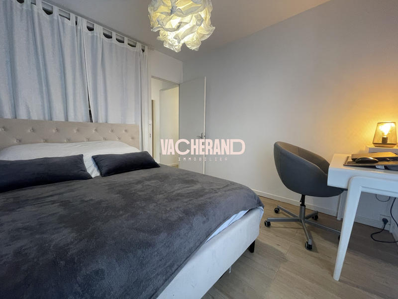 Appartement - 95 m² - 5 pièces