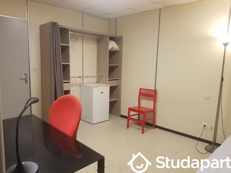 Chambre - 18 m² - 1 pièce