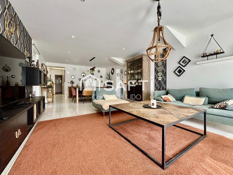 Maison - 260 m² - 7 pièces