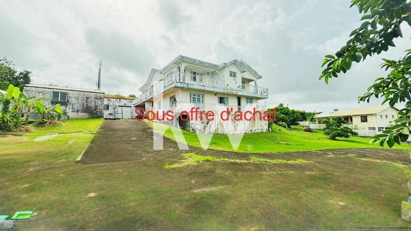 Villa - 440 m² - 8 pièces