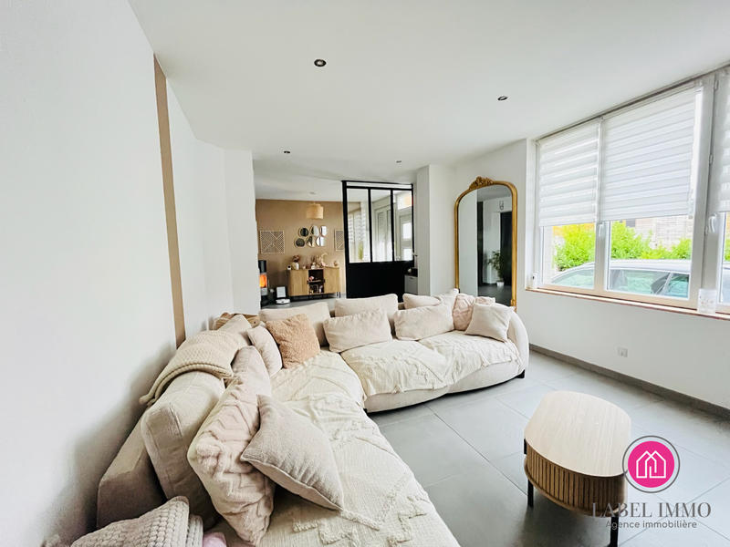 Maison - 99 m² - 5 pièces