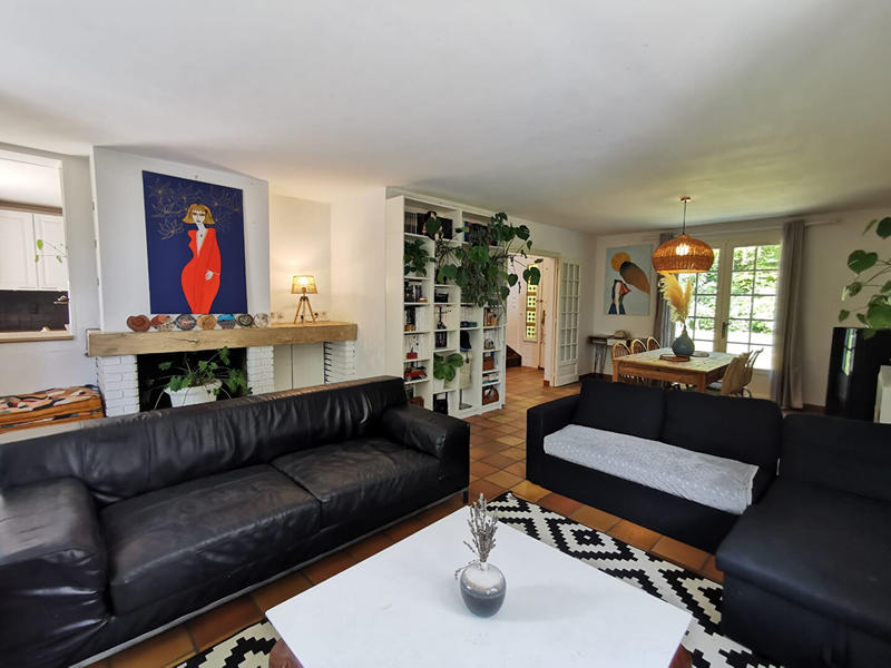 Maison - 157 m² - 9 pièces