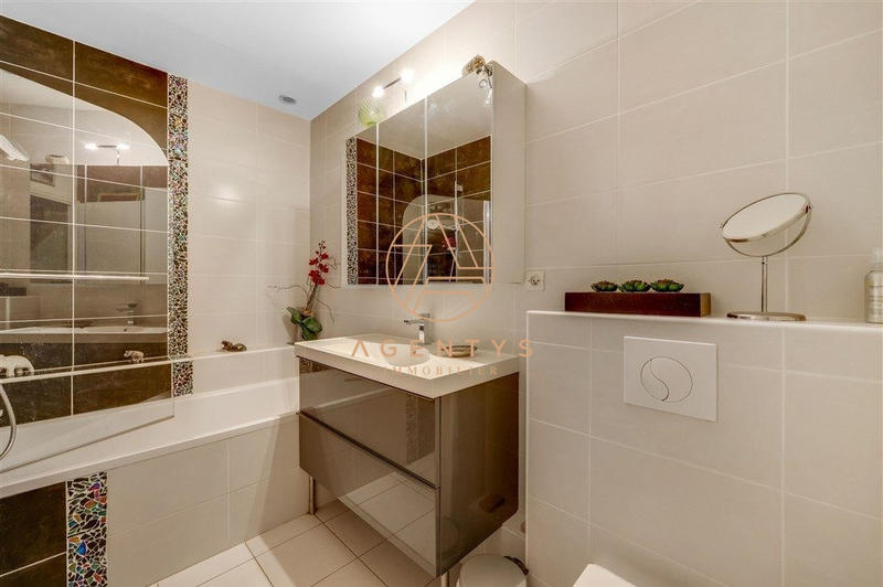 Maison - 175 m² - 8 pièces