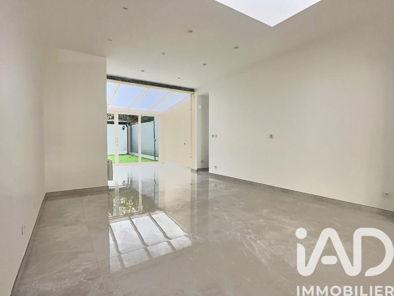 Maison - 95 m² - 4 pièces