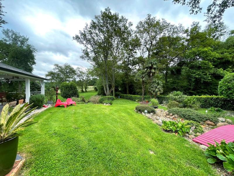 Maison - 225 m² - 6 pièces