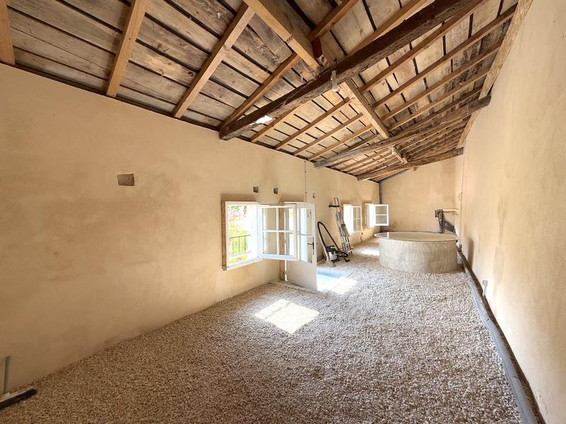 Maison - 300 m² - 7 pièces