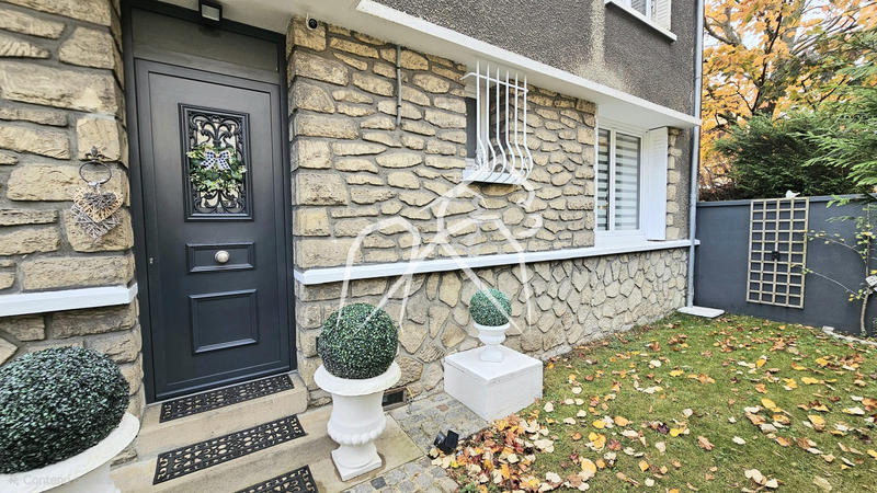 Maison - 148 m² - 8 pièces