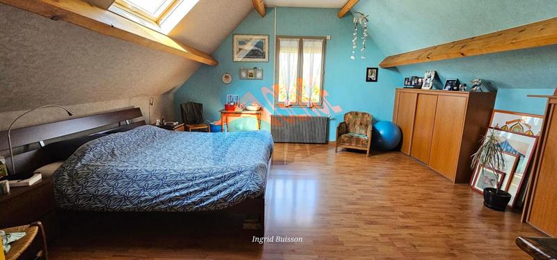 Maison - 170 m² - 9 pièces