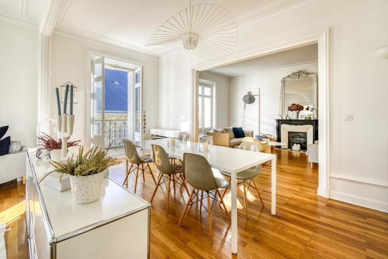 Appartement - 153 m² - 6 pièces