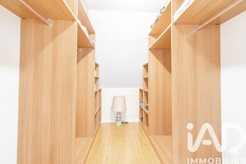 Maison - 200 m² - 7 pièces